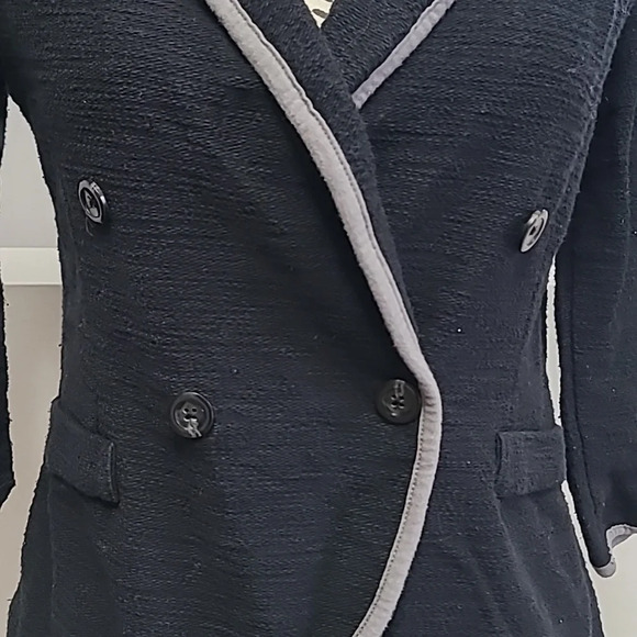 Banana Republic preppy contrast trim double breasted knit blazer - Picture 2 of 3